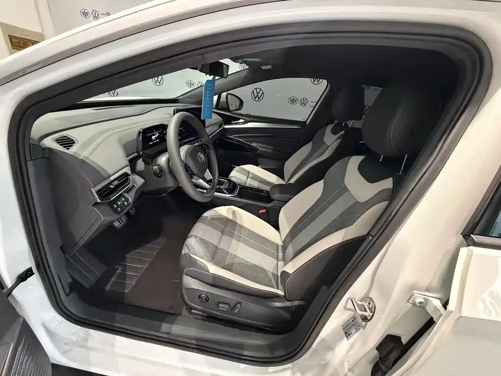 Volkswagen ID.4 Crozz — миниатюра 4