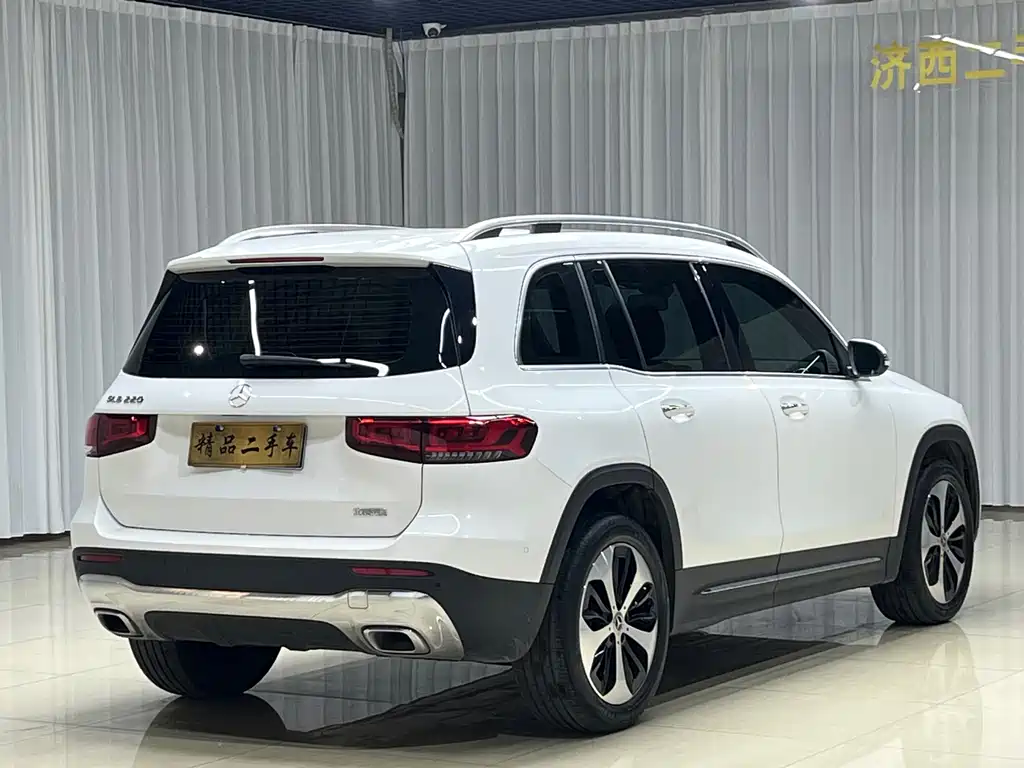 Mercedes-Benz GLB — миниатюра 7