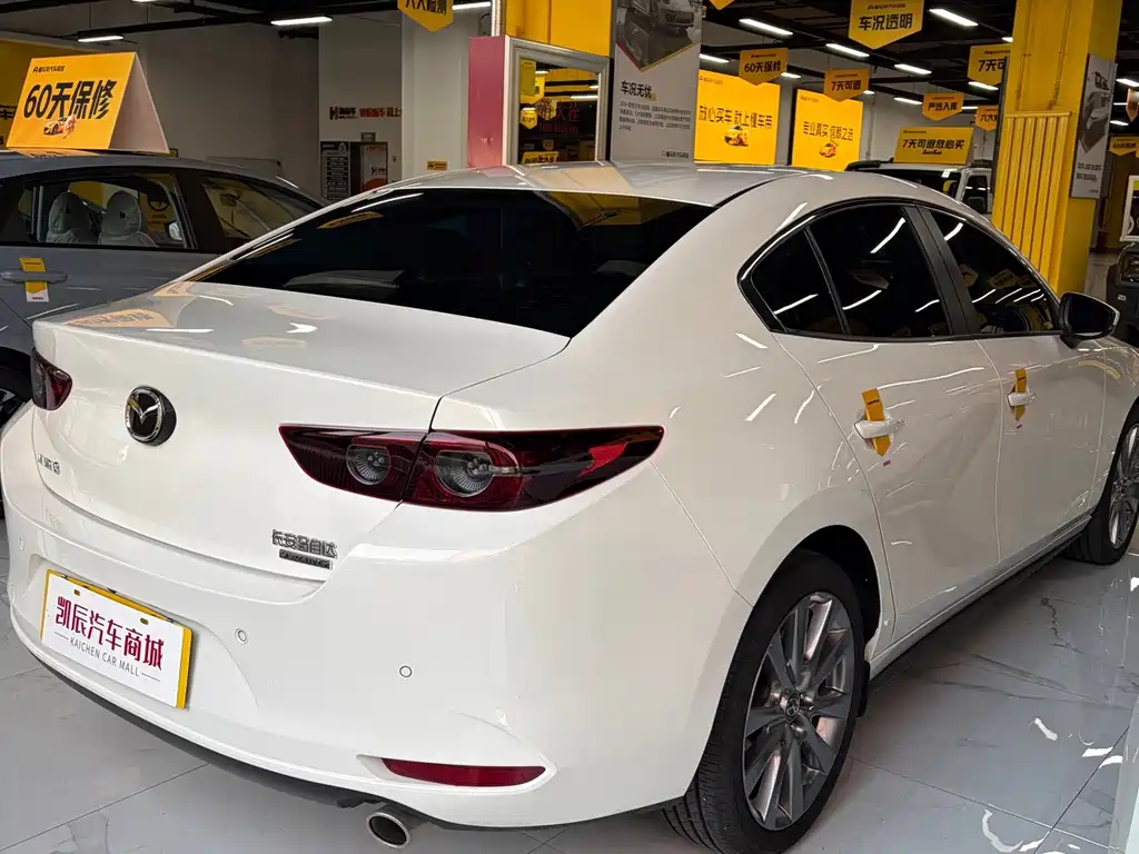 Mazda 3 Axela — миниатюра 4