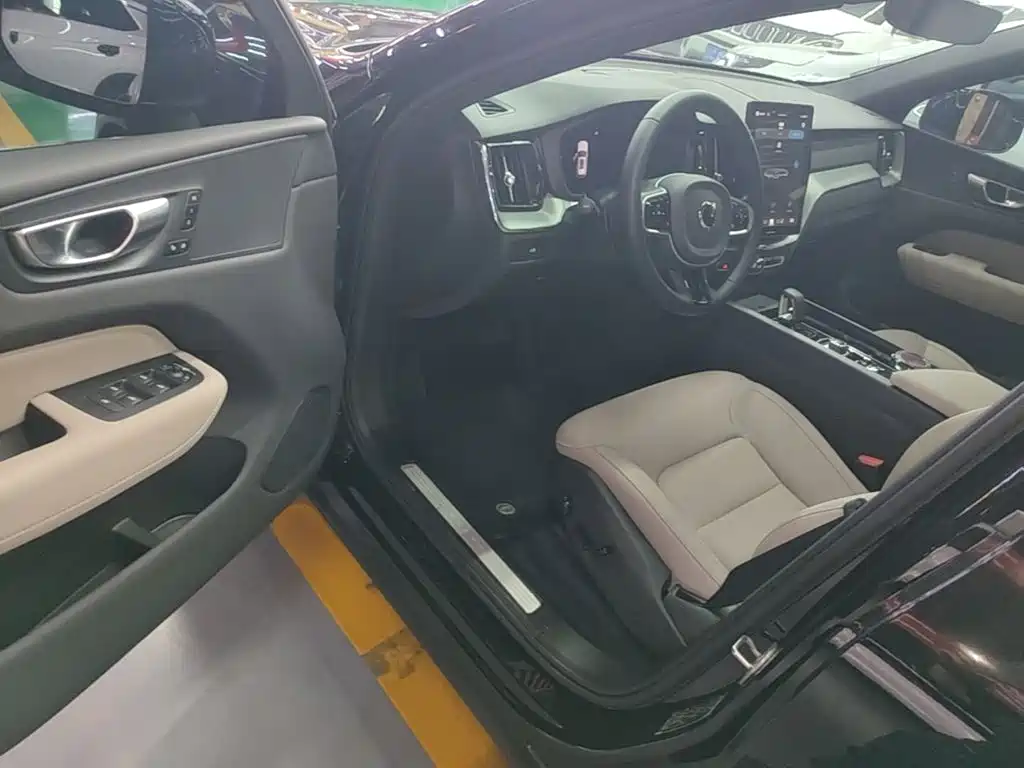 Volvo XC60 — миниатюра 16