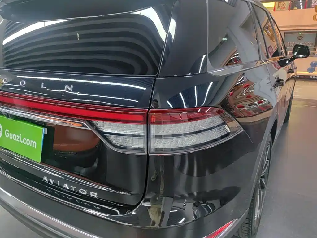 Lincoln Aviator — миниатюра 8