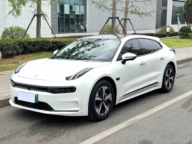 2022 Zeekr 001