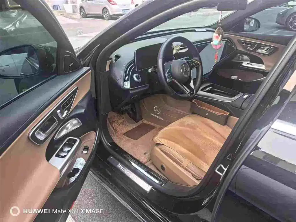 Mercedes-Benz E-Class — миниатюра 4