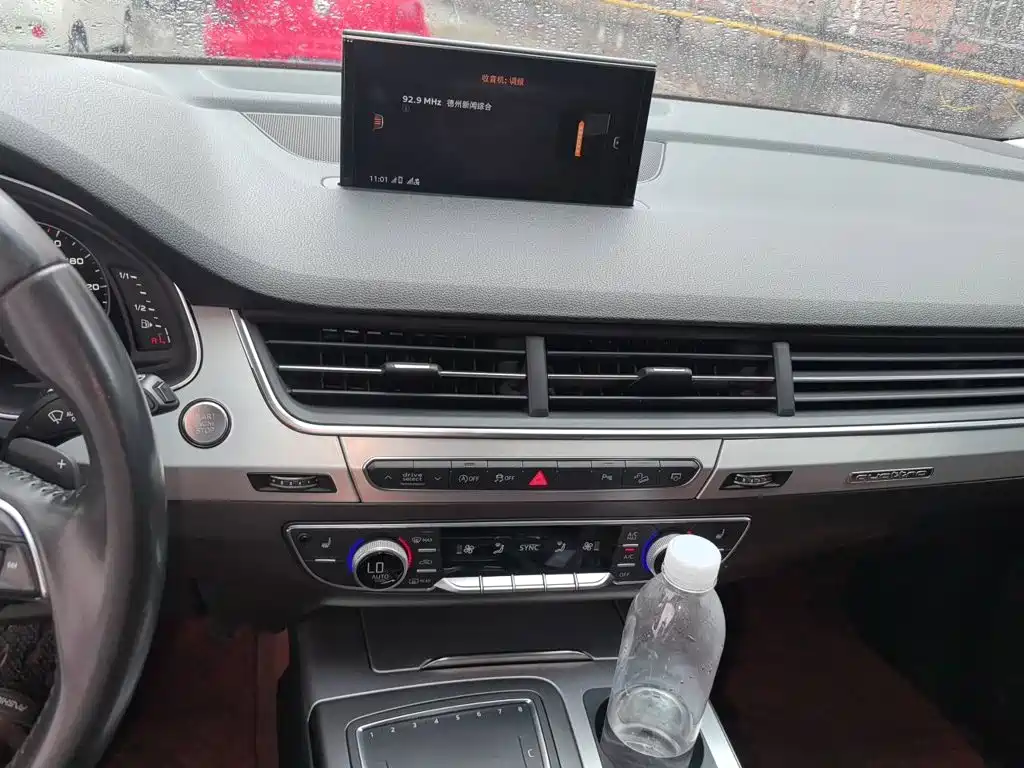 Audi Q7 — миниатюра 9