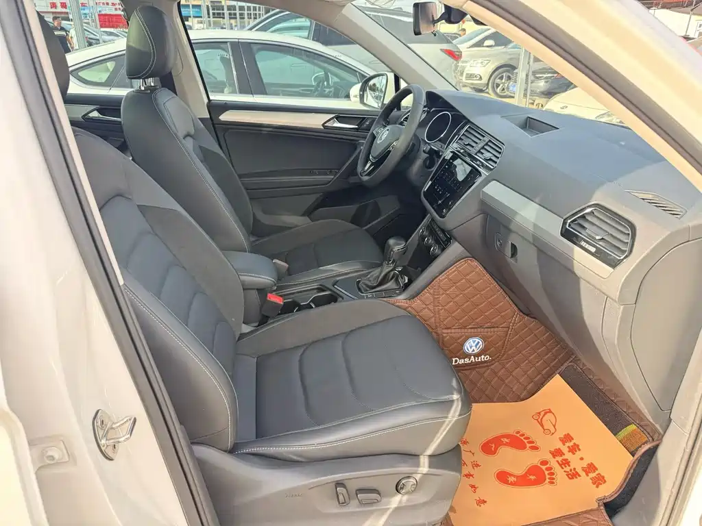 Volkswagen Tiguan L — миниатюра 4