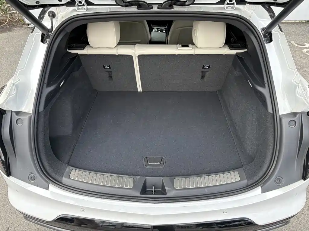 Cadillac GT4 — миниатюра 10