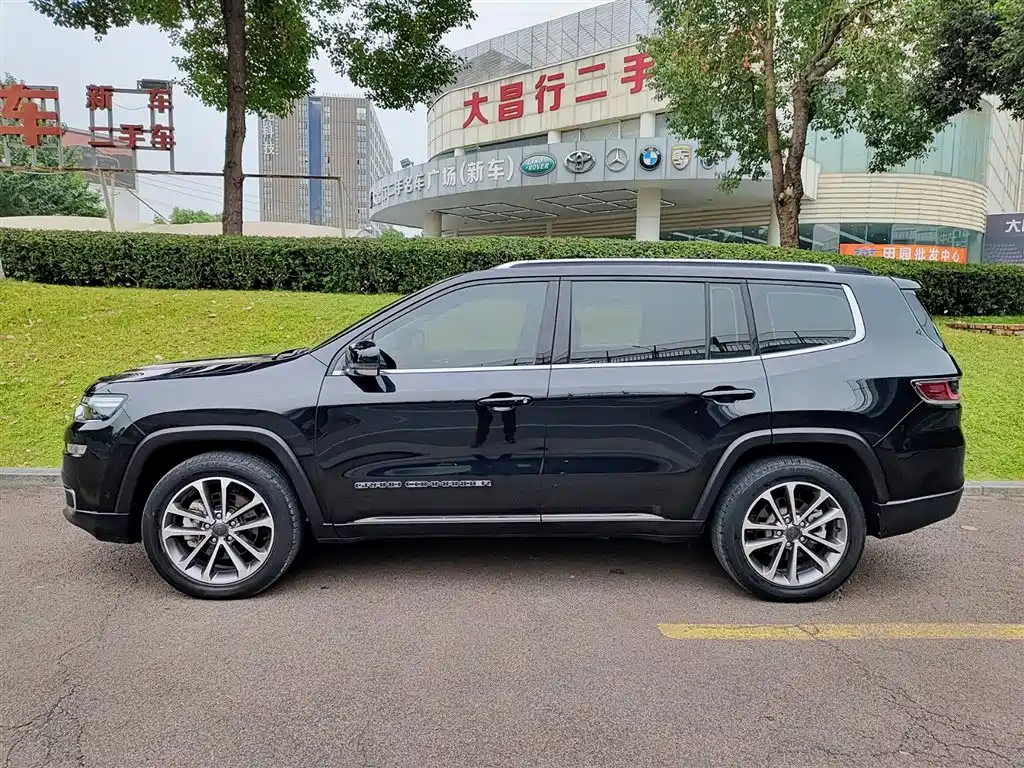 JEEP GRAND COMMANDER