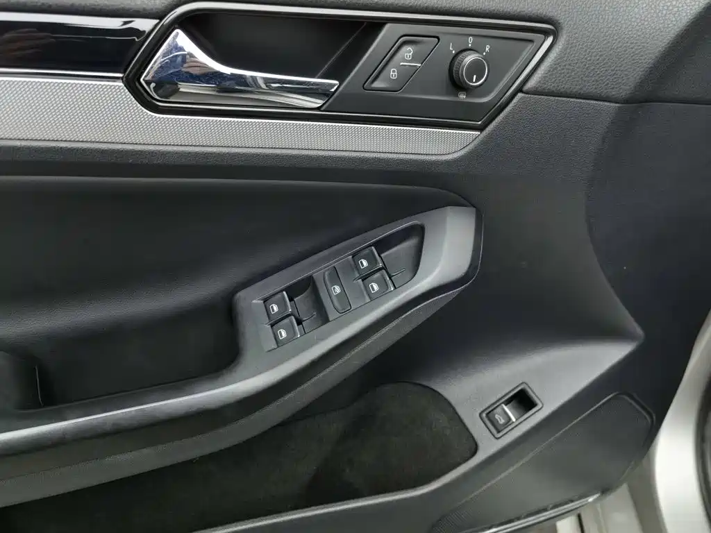 Volkswagen Sagitar — миниатюра 9