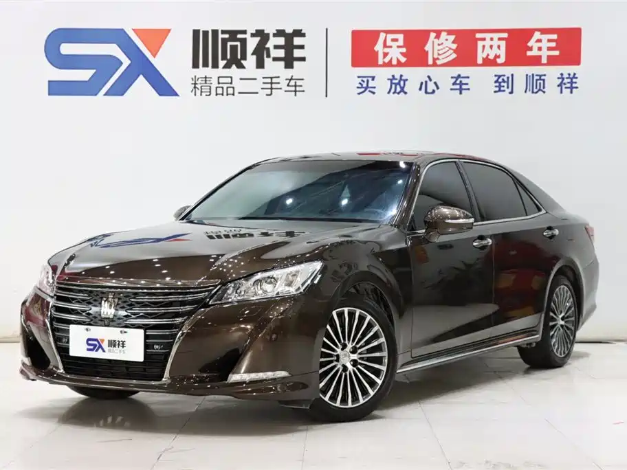 Toyota Crown 2018