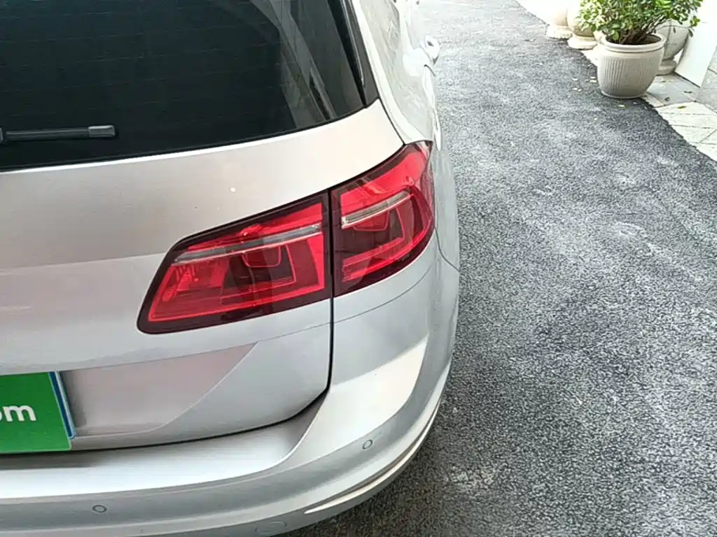Volkswagen Golf (Import) — миниатюра 8