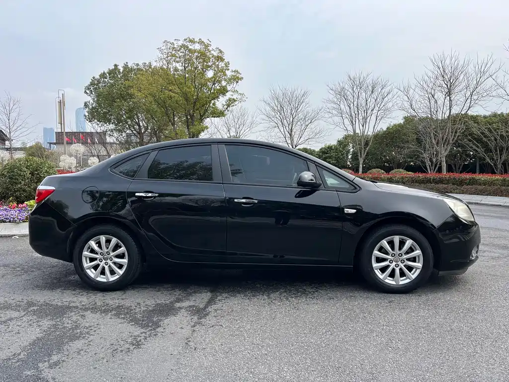 Buick Excelle — миниатюра 5