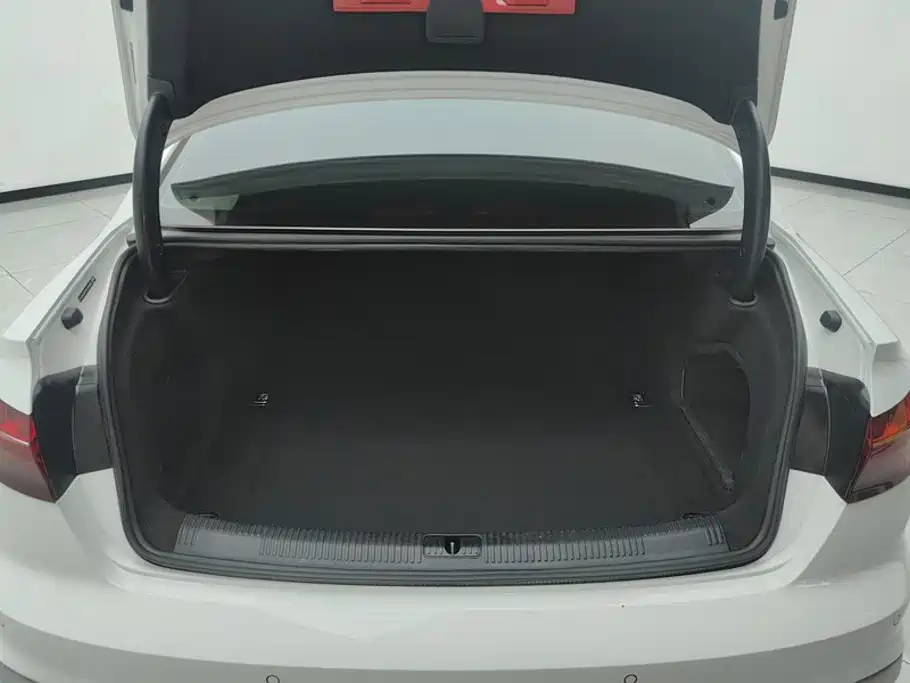 Audi A4L — миниатюра 4