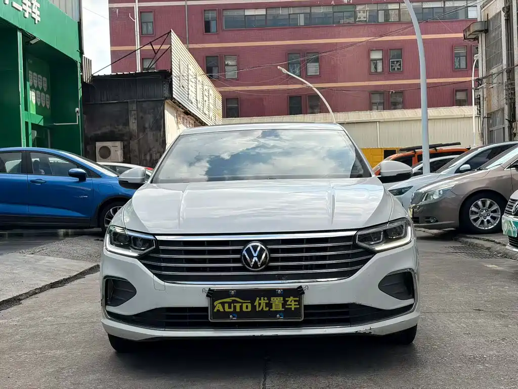 Volkswagen Lavida — миниатюра 2