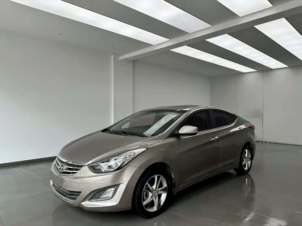 Hyundai Elantra Langdong 2013