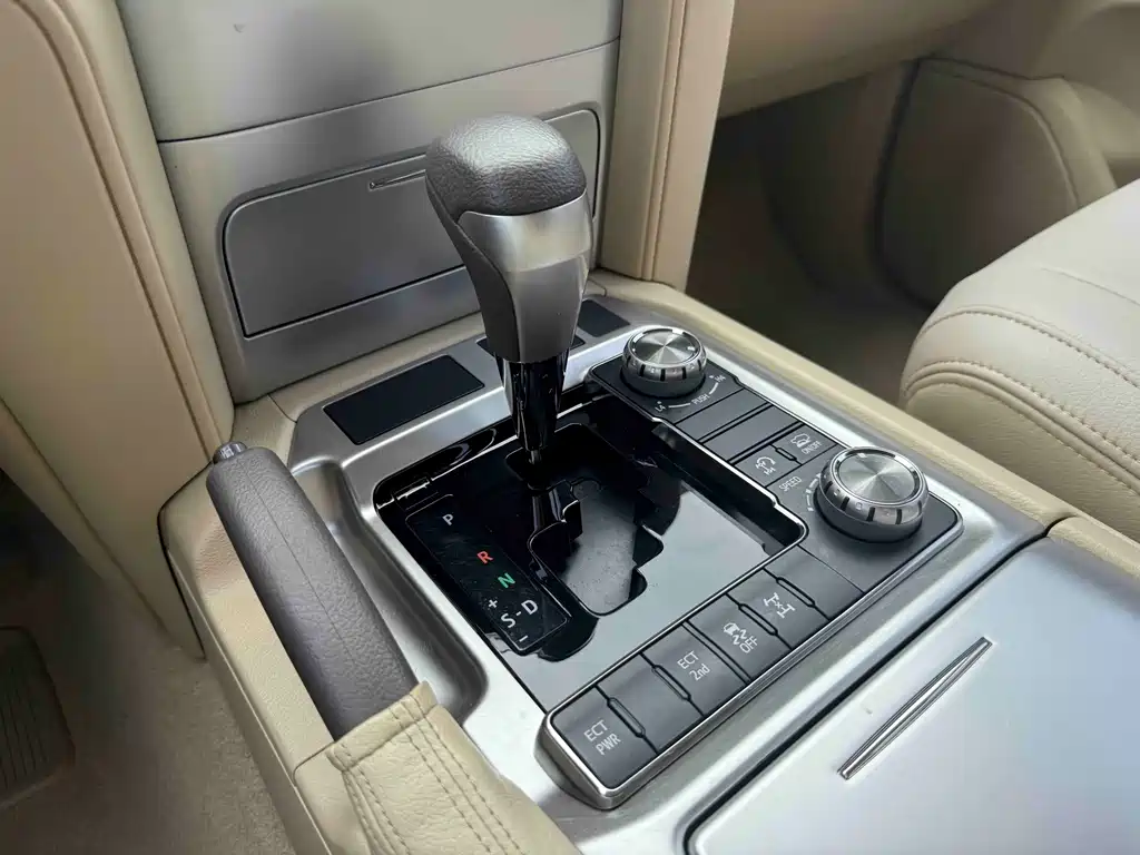 Toyota Land Cruiser — миниатюра 14