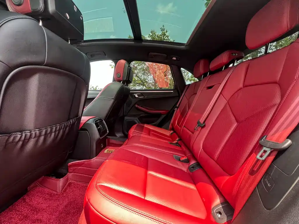 Porsche Macan — миниатюра 6