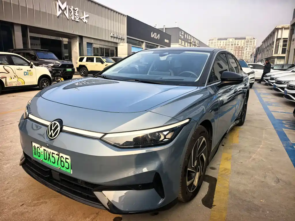 VOLKSWAGEN ID.7 VIZZION