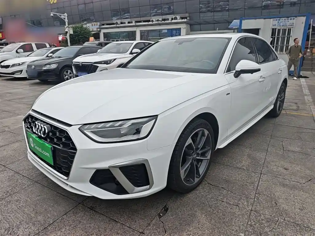 Audi A4L 2020