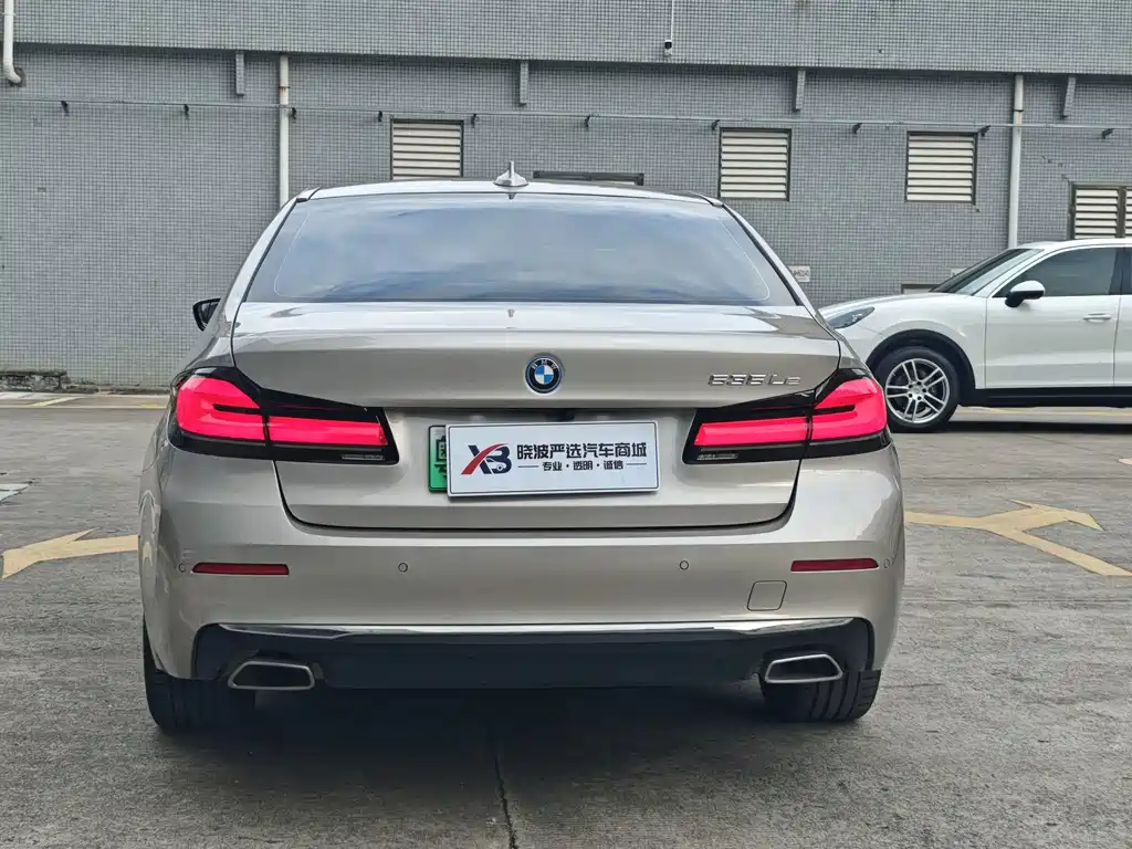 BMW 5 Series New Energy — миниатюра 17