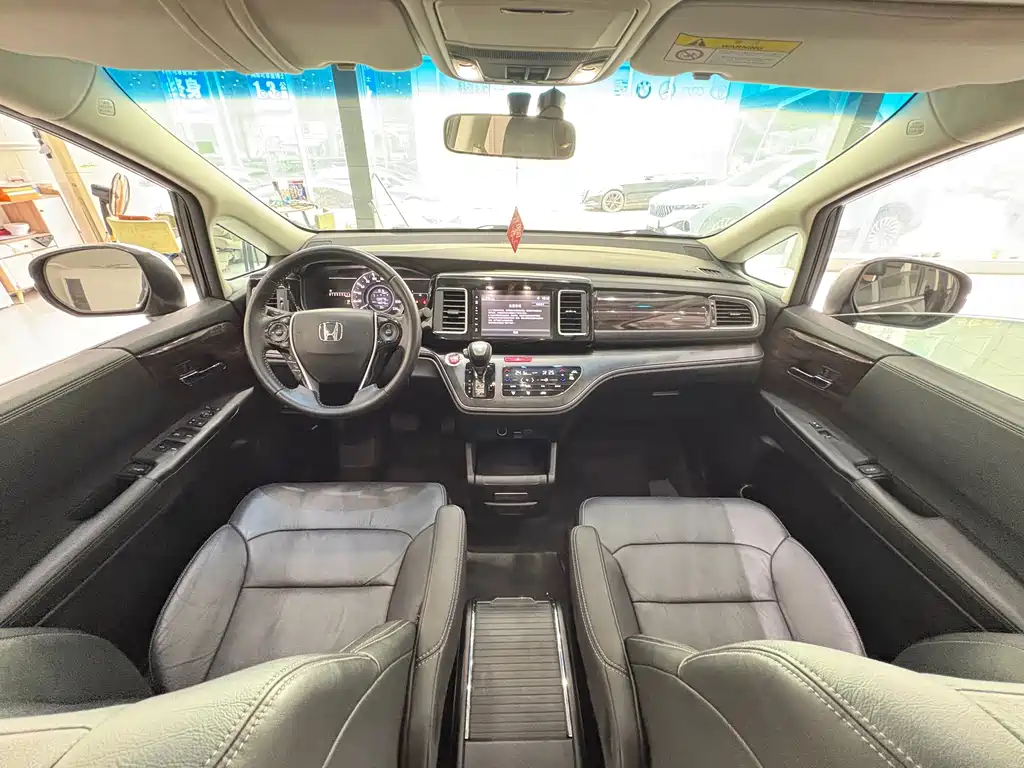 Honda Elysion — миниатюра 12