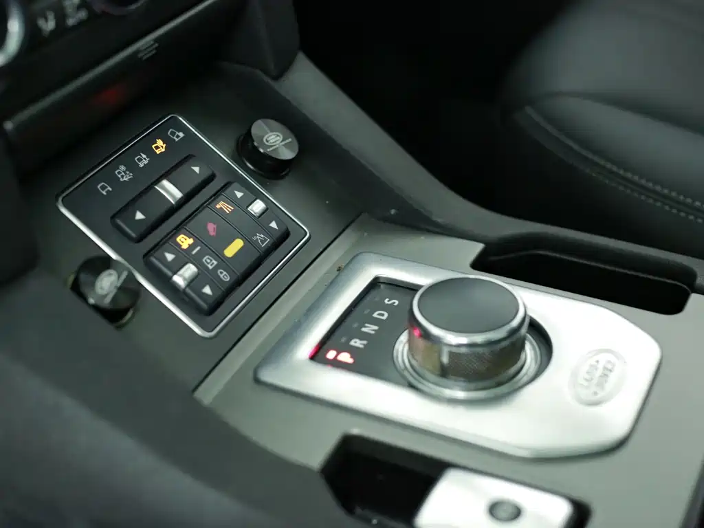 Land Rover Discovery — миниатюра 6