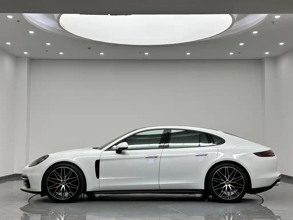 Porsche Panamera — миниатюра 4