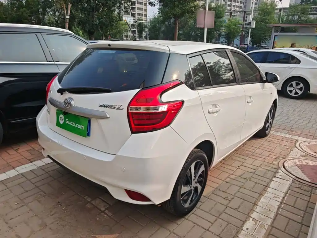 Toyota Yaris L — миниатюра 7
