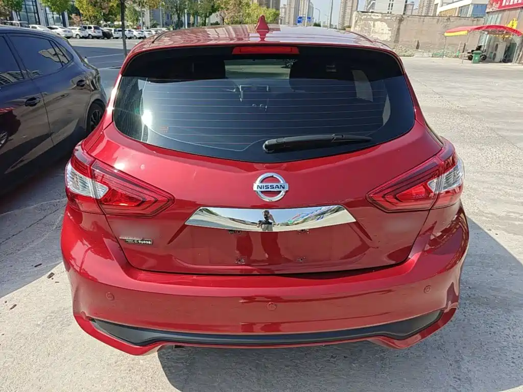 Nissan Tiida — миниатюра 6