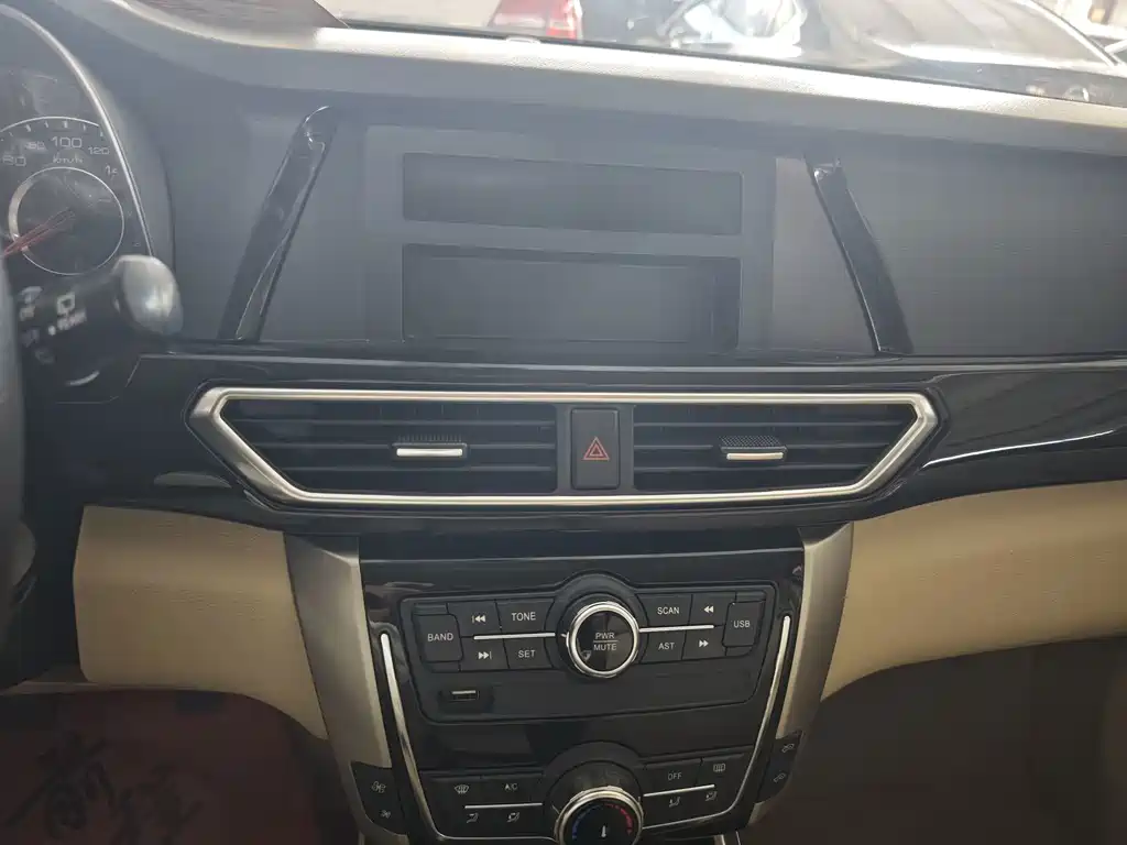 Zotye X5 — миниатюра 6