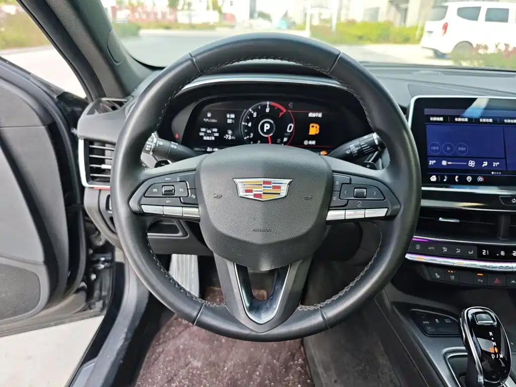 Cadillac CT5 — миниатюра 11