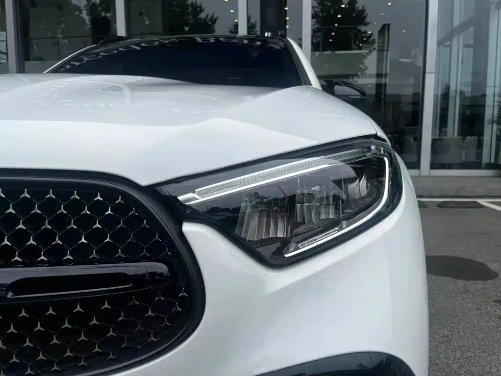 Mercedes-Benz GLC — миниатюра 10
