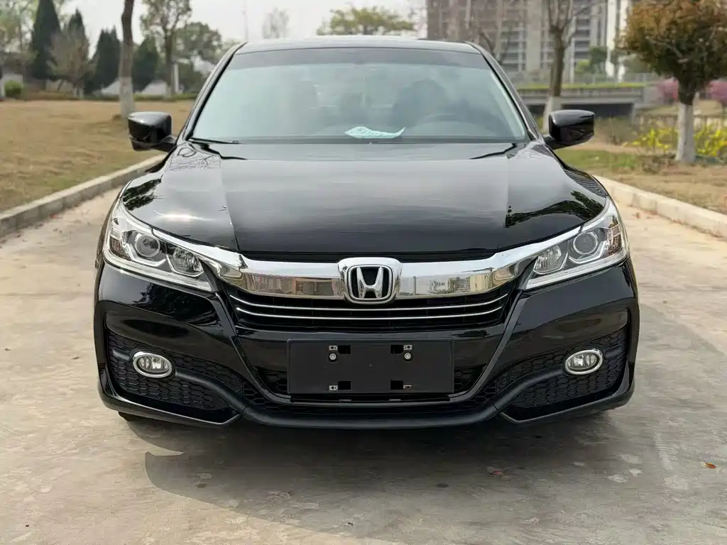 Honda Accord — миниатюра 2