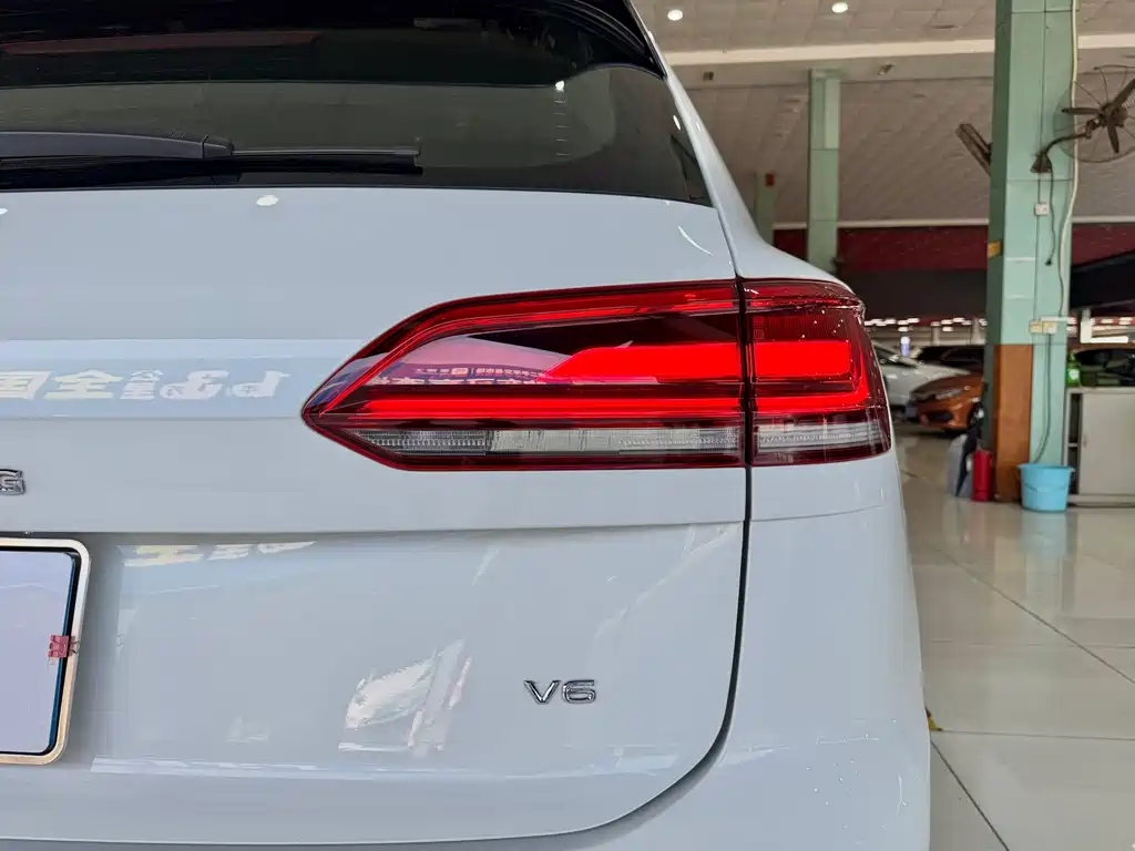 Volkswagen Touareg — миниатюра 16