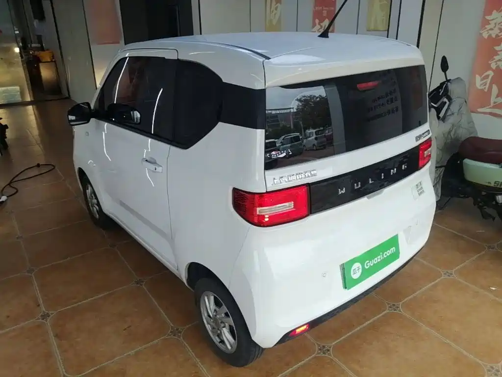 Wuling MINIEV — миниатюра 5
