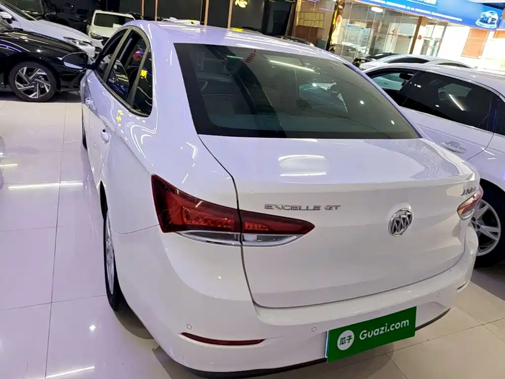 Buick Excelle — миниатюра 6