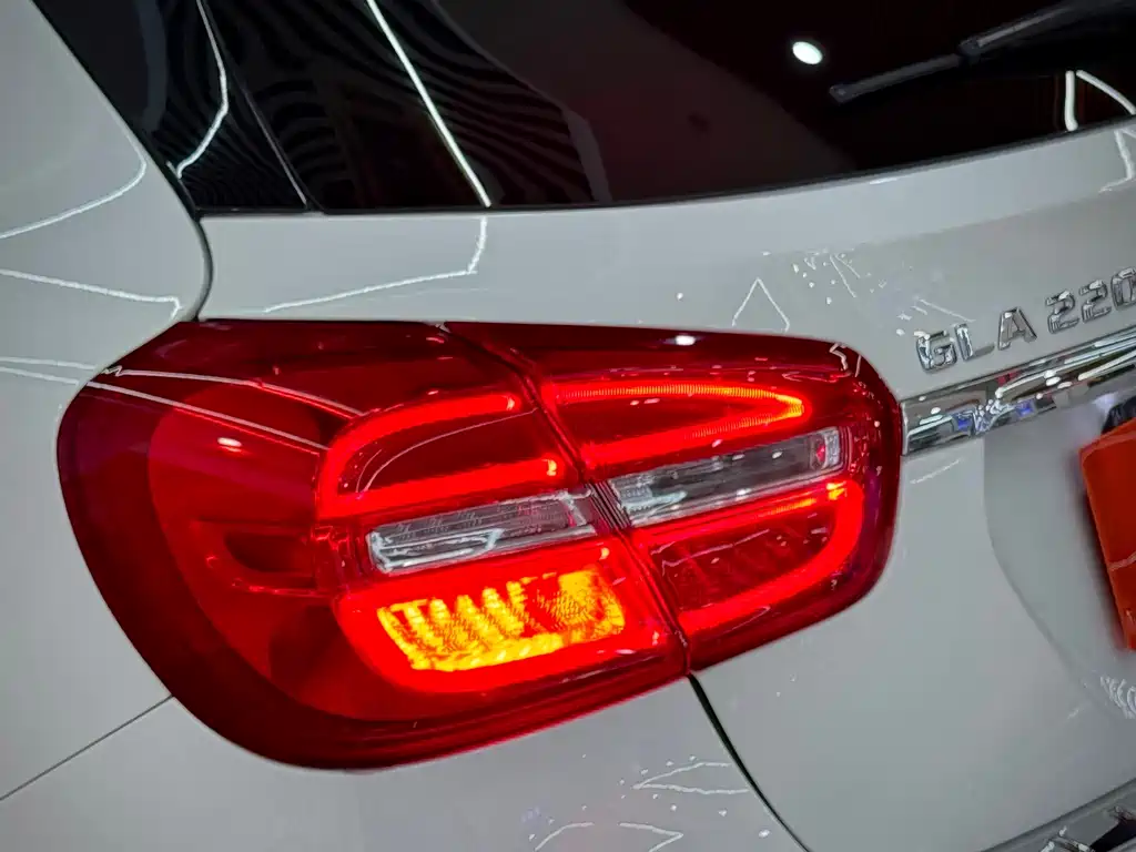 Mercedes-Benz GLA — миниатюра 5
