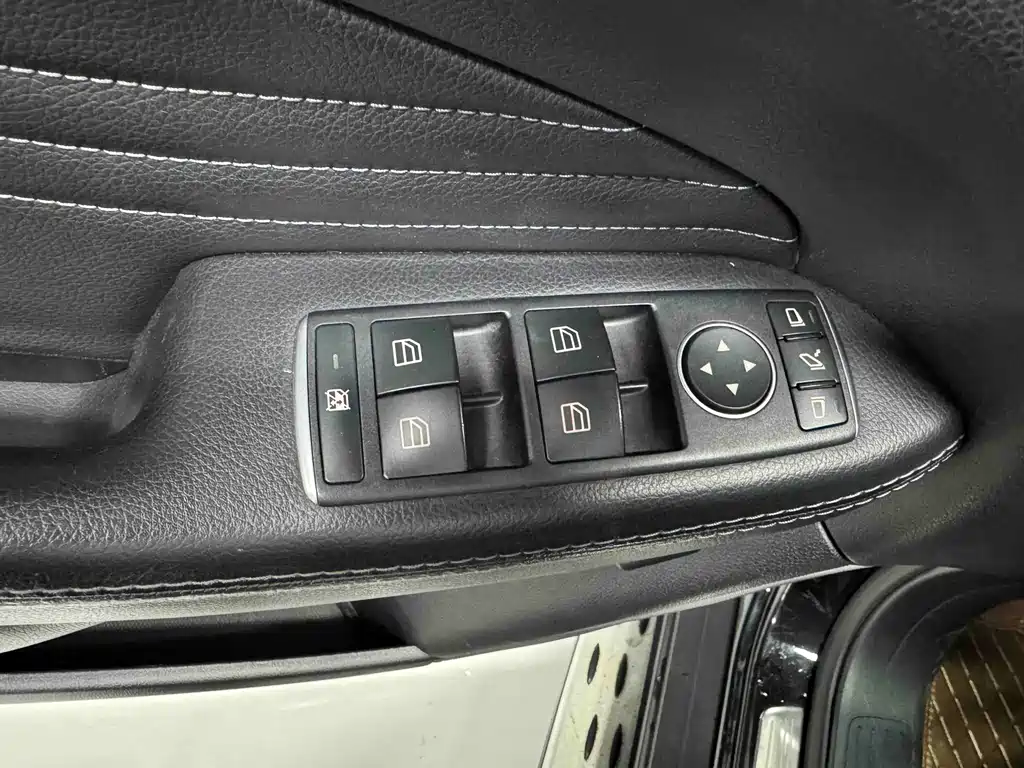 Mercedes-Benz GLE Coupe — миниатюра 10