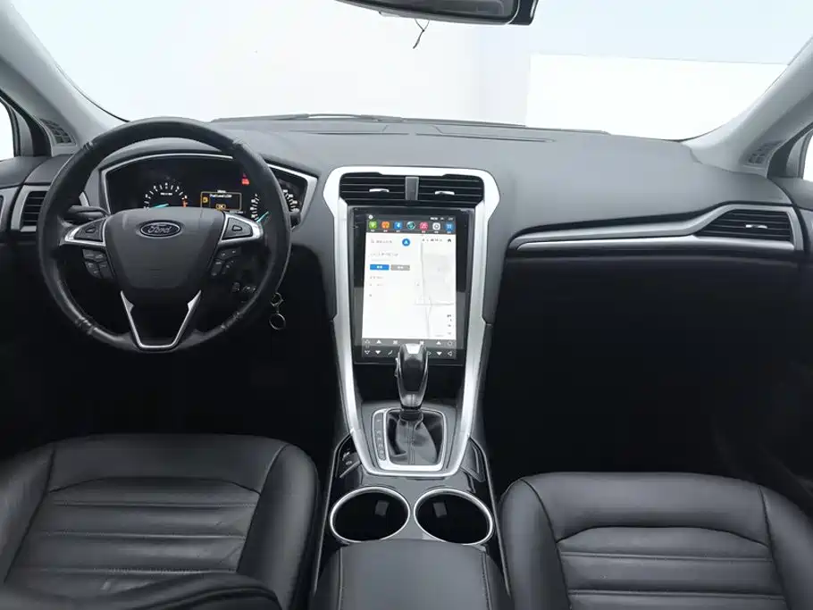 Ford Mondeo — миниатюра 12