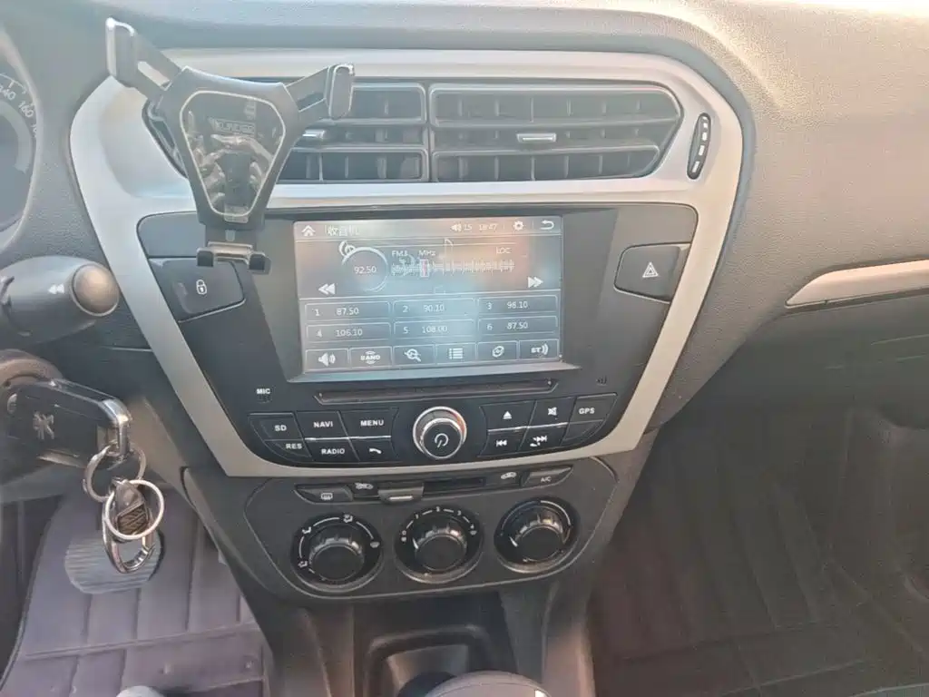 Peugeot 301 — миниатюра 13