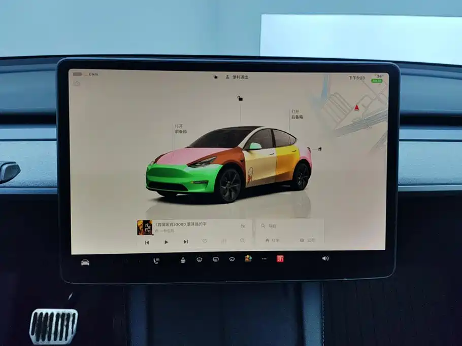 Tesla Model Y — миниатюра 13