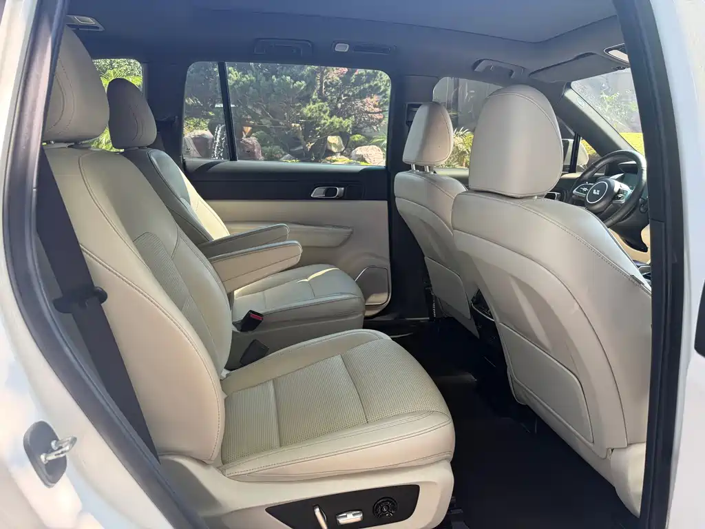 Li Auto ONE 2021 6 мест
