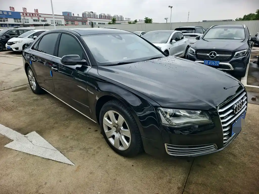 Audi A8 — миниатюра 3
