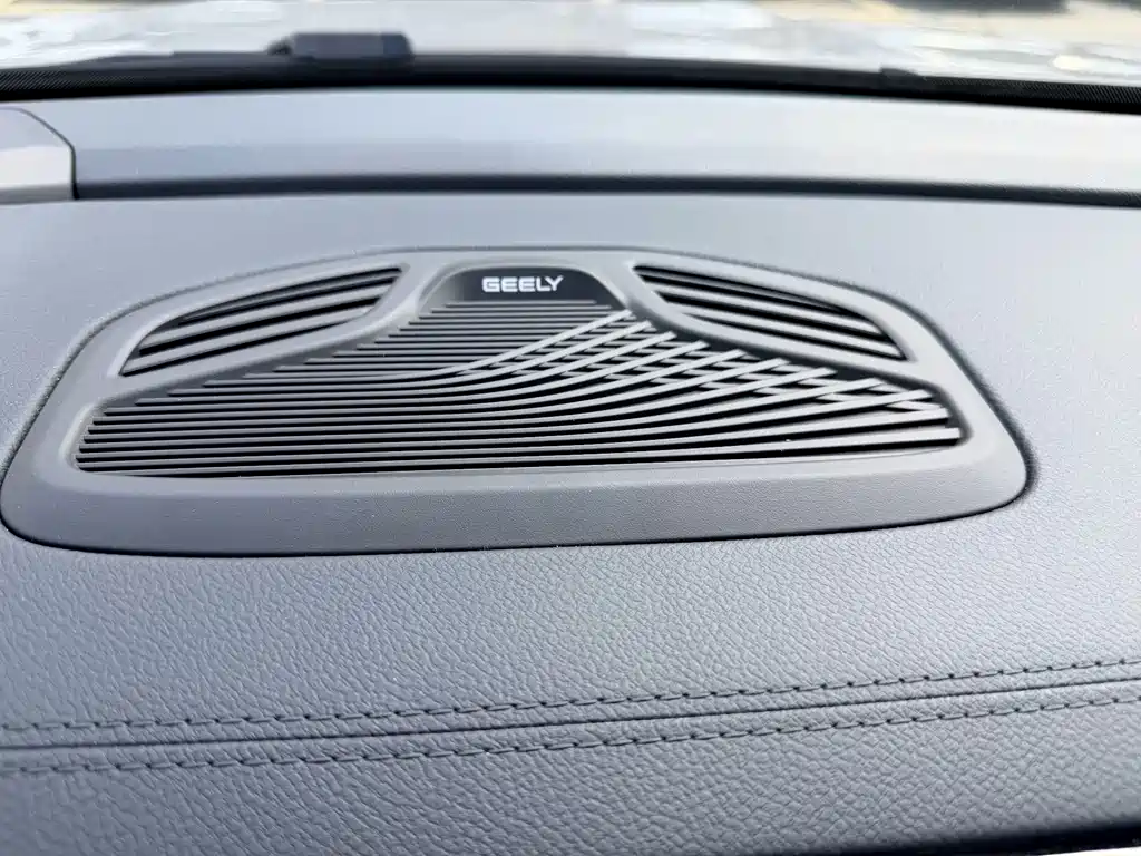 Geely Xingyue L — миниатюра 15