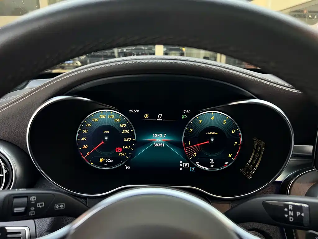 Mercedes-Benz GLC — миниатюра 11
