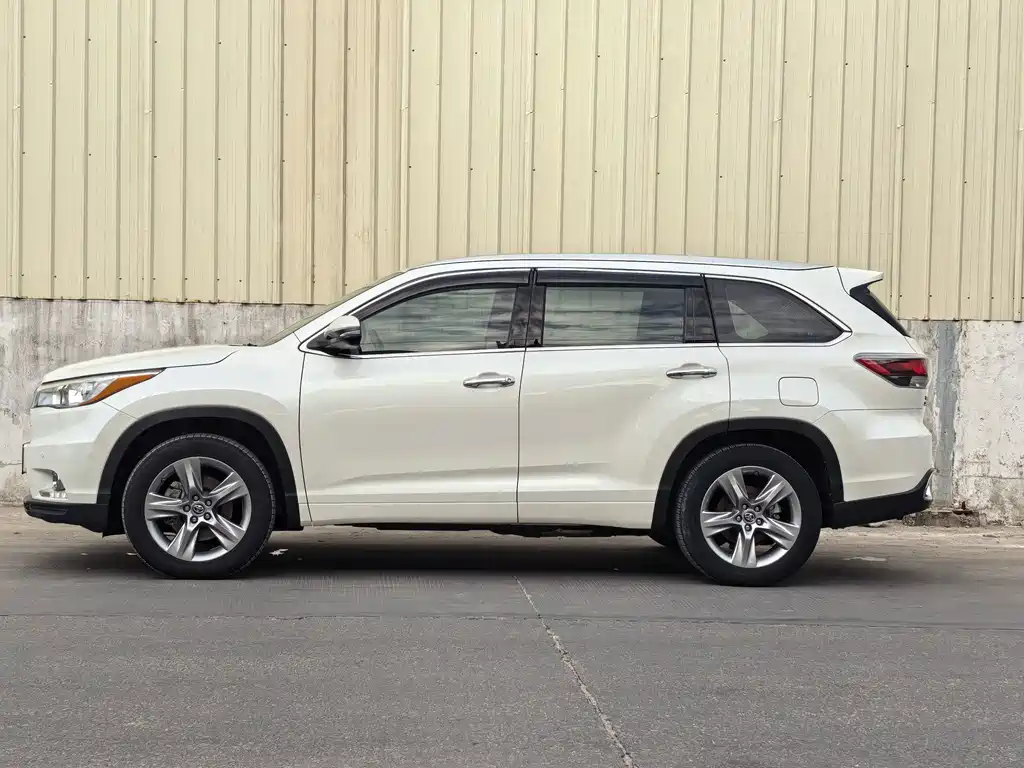 Toyota Highlander — миниатюра 16