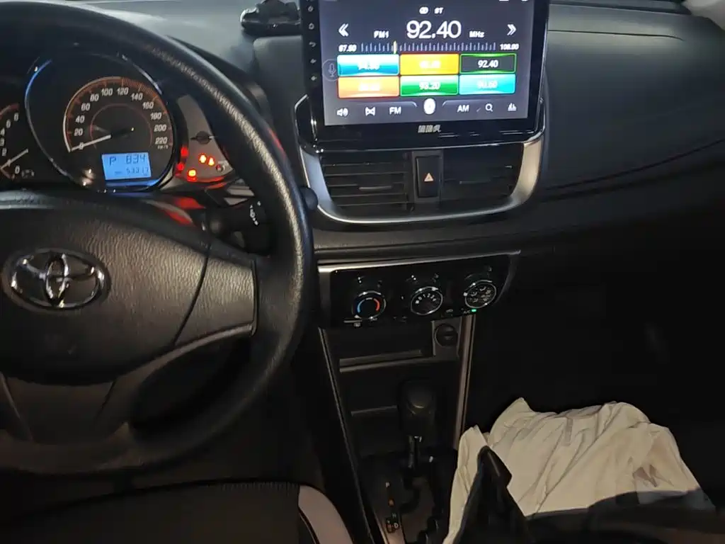 Toyota Yaris L — миниатюра 13