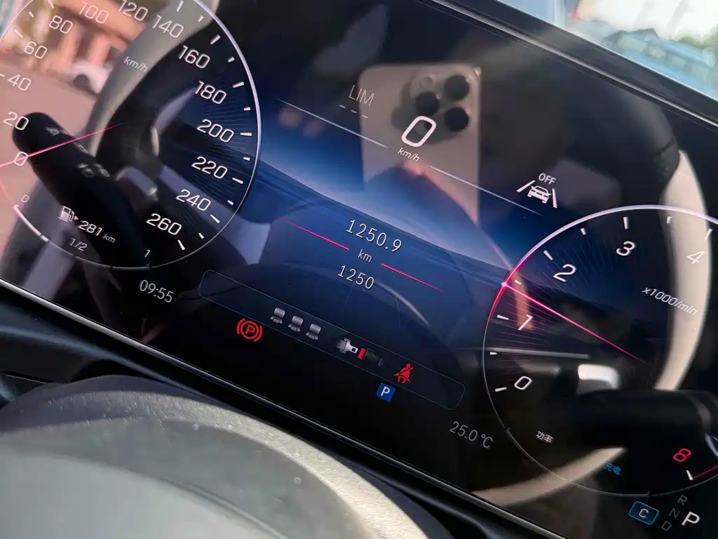 Mercedes-Benz C-Class — миниатюра 6