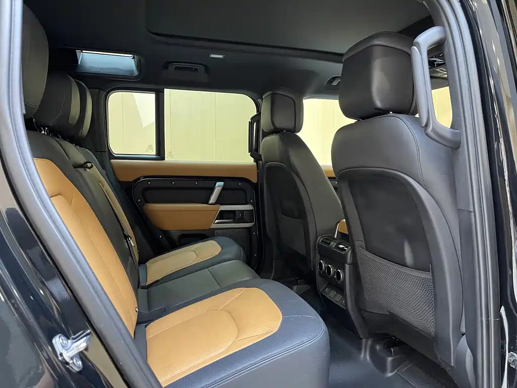 Land Rover Defender — миниатюра 15
