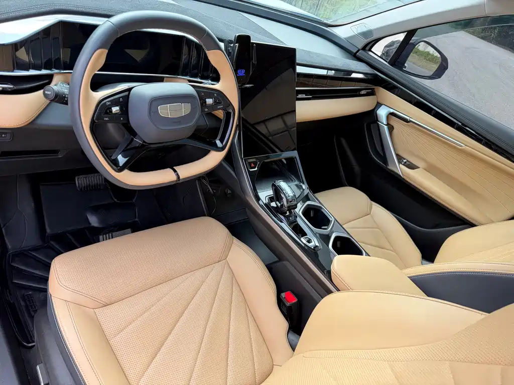 Geely Boyue L — миниатюра 7