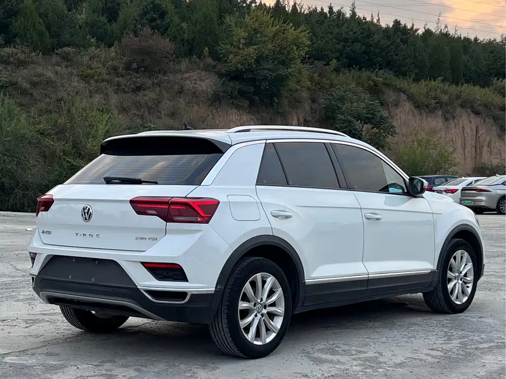 Volkswagen T-Roc — миниатюра 4